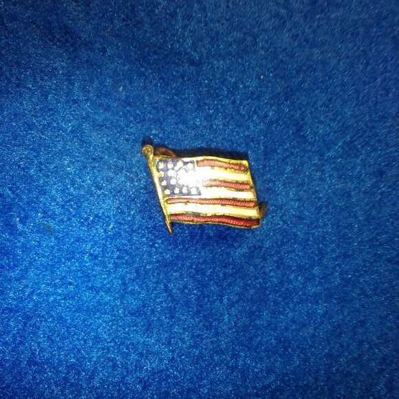 American Flag Small Gold Tone Metal Painted Brooch Pin Red White Blue Colors - Picture 10 of 17